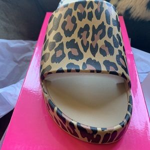 Corey’s Leopard Slides